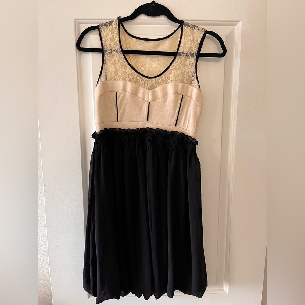 Theme Dress